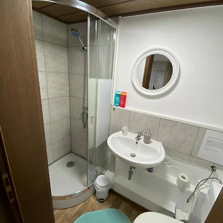 Pensión Das Haus Am See Ferienunterkunft 2 Mit Eigenes Bad *